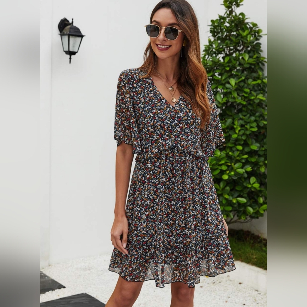 BOGO FREE❣️ Floral V-Neck Dress